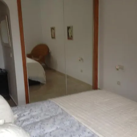 Marina Bay Apartman *